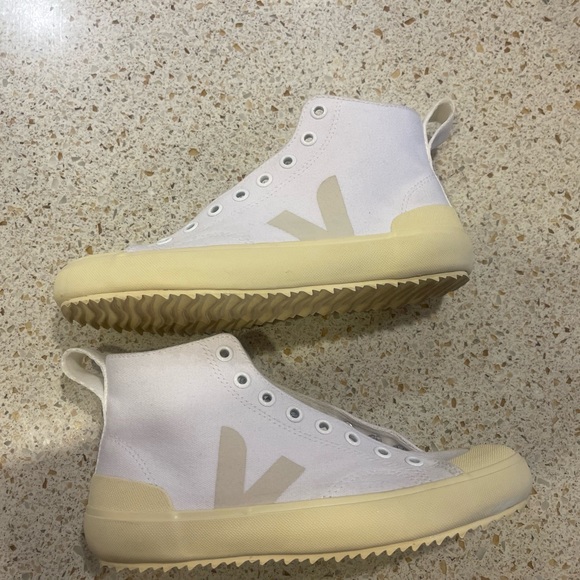 Veja Nova HT Canvas Sneakers - Picture 1 of 8